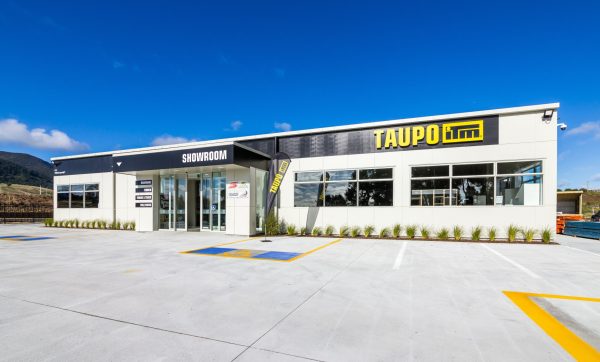 itm taupo storefront building